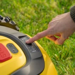 Powerplus POWXG6305 Robotmaaier - 18V - Voor Gazons Tot Ca. 500m² - Maaibreedte 180mm - Incl. Laadstation En Accessoires -Tuingereedschap Winkel 1200x1200 1049