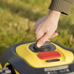 Powerplus POWXG6305 Robotmaaier - 18V - Voor Gazons Tot Ca. 500m² - Maaibreedte 180mm - Incl. Laadstation En Accessoires -Tuingereedschap Winkel 1200x1200 1050