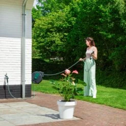 VONROC Automatische Slanghaspel – Incl. 25m Tuinslang, Aansluitslang, Spuitstuk, Koppelingen & Kraanaansluiting -Tuingereedschap Winkel 1200x1200 477