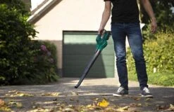 VONROC Accu Bladblazer – VPower 20V – 2 Standen – Max. Blaassnelheid 190km/u – Incl. Accu En Oplader 15 VONROC Accu Bladblazer – VPower 20V – 2 Standen – Max. Blaassnelheid 190km/u – Incl. Accu En Oplader -Tuingereedschap Winkel 1200x778 1