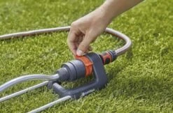 GARDENA - Zwenksproeier Aqua S - Tuinsproeier - 90 Tot 220 M² -Tuingereedschap Winkel 1200x789 4