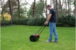 Kreator KRTGR9101 Tuinwals - 50 Cm Werkbreedte 11 Kreator KRTGR9101 Tuinwals - 50 Cm Werkbreedte -Tuingereedschap Winkel 1200x794 4