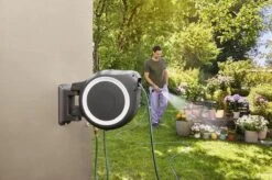 GARDENA - Wandslangenbox RollUp M/L Wit - 25 Meter Slang 10 GARDENA - Wandslangenbox RollUp M/L Wit - 25 Meter Slang -Tuingereedschap Winkel 1200x795 4