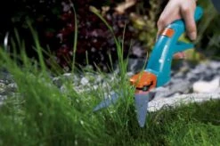 GARDENA Classic Grasschaar - Draaibaar 360° -Tuingereedschap Winkel 1200x798 3