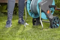 GARDENA - AquaRoll CleverRoll S Set Slangenwagen - Incl. 20 M Slang - Maximaal 40 M Opbergcapaciteit 26 GARDENA - AquaRoll CleverRoll S Set Slangenwagen - Incl. 20 M Slang - Maximaal 40 M Opbergcapaciteit -Tuingereedschap Winkel 1200x799 112