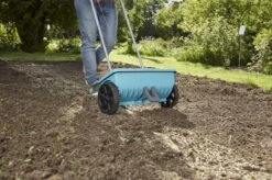 GARDENA - Strooiwagen L - Strooikar - 400m2 - 12.5 Liter -Tuingereedschap Winkel 1200x799 168