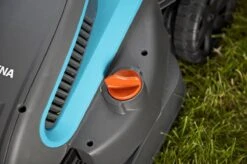 GARDENA - PowerMax™ 1200/32 0- Grasmaaier (gemotoriseerd) - Maaibreedte 32 Cm 18 GARDENA - PowerMax™ 1200/32 0- Grasmaaier (gemotoriseerd) - Maaibreedte 32 Cm -Tuingereedschap Winkel 1200x799 182