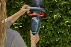 GARDENA - ComfortCut 50/18V-P4A Ready-To-Use Set - Heggenschaar -Tuingereedschap Winkel 1200x799 39