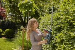 GARDENA - ComfortCut 50/18V-P4A Ready-To-Use Set - Heggenschaar -Tuingereedschap Winkel 1200x799 42