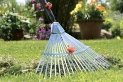 GARDENA Combisysteem Bladhark Hark - Werkbreedte Verstelbaar 30/50 Cm - Aanbevolen Steellengte 130 Cm -Tuingereedschap Winkel 1200x800 114