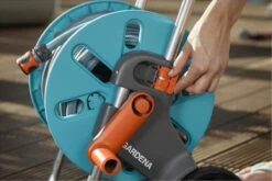 GARDENA - AquaRoll CleverRoll S Set Slangenwagen - Incl. 20 M Slang - Maximaal 40 M Opbergcapaciteit 25 GARDENA - AquaRoll CleverRoll S Set Slangenwagen - Incl. 20 M Slang - Maximaal 40 M Opbergcapaciteit -Tuingereedschap Winkel 1200x800 178