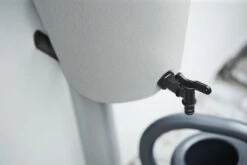 Elho Green Basics Rain Catcher 33 - Regenton Voor Balkonbuiten - Ø 33.5 X H 73.5 Cm - Grijs/Living Concrete -Tuingereedschap Winkel 1200x800 182