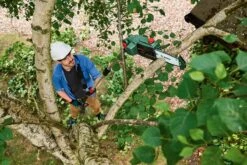 Bosch UniversalHedgePole 18 Heggenschaar Op Steel - Met 18 V Accu En Lader -Tuingereedschap Winkel 1200x800 78