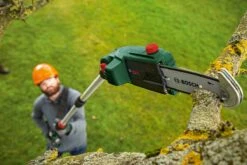 Bosch UniversalHedgePole 18 Heggenschaar Op Steel - Met 18 V Accu En Lader -Tuingereedschap Winkel 1200x800 81