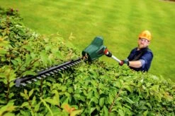 Bosch UniversalHedgePole 18 Heggenschaar Op Steel - Met 18 V Accu En Lader -Tuingereedschap Winkel 1200x800 82