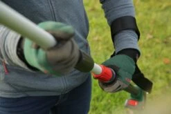 Bosch UniversalHedgePole 18 Heggenschaar Op Steel - Met 18 V Accu En Lader -Tuingereedschap Winkel 1200x800 84