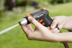 GARDENA - Premium Reinigingssproeier Spuitpistool - Metaal - Voor Reiniging En Bewatering 23 GARDENA - Premium Reinigingssproeier Spuitpistool - Metaal - Voor Reiniging En Bewatering -Tuingereedschap Winkel 1200x801 17