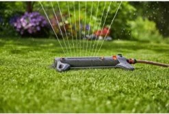 GARDENA - Zwenksproeier AquaZoom S - Tuinsproeier - 9 Tot 150 M² -Tuingereedschap Winkel 1200x812