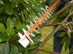 Black & Decker BLACK+DECKER BEHTS451-QS Heggenschaar - 550W - 60cm - Gesnoerd 13 Black & Decker BLACK+DECKER BEHTS451-QS Heggenschaar - 550W - 60cm - Gesnoerd -Tuingereedschap Winkel 1200x878 1