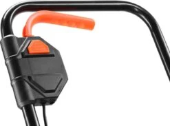 FUXTEC Grasmaaier Accu 40V (2x 20V) - Set Met Batterij (2x 2Ah) En Lader (2.4A Dubbellader) 21 FUXTEC Grasmaaier Accu 40V (2x 20V) - Set Met Batterij (2x 2Ah) En Lader (2.4A Dubbellader) -Tuingereedschap Winkel 1200x888 2