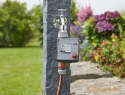 GARDENA - Select Computer Besproeiingscomputer - 3 Besproeiingen Per Dag -Tuingereedschap Winkel 1200x909 1