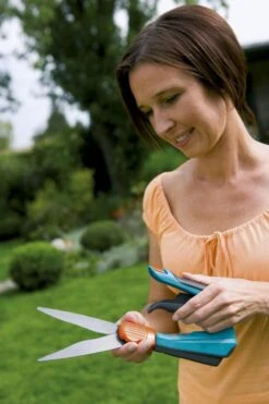 GARDENA - Comfort Plus - Draaibaar - Grasschaar - 120 Mm Maaibreedte 17 GARDENA - Comfort Plus - Draaibaar - Grasschaar - 120 Mm Maaibreedte -Tuingereedschap Winkel 799x1200 21