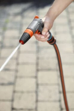 GARDENA - Comfort Reinigingsbroes - Spuitpistool - Traploos Instelbaar -Tuingereedschap Winkel 800x1200 65